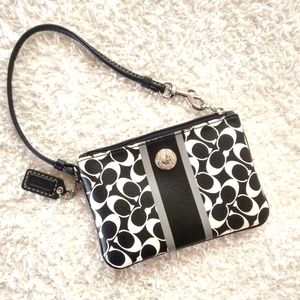 Coach Wristlet wallet black & white